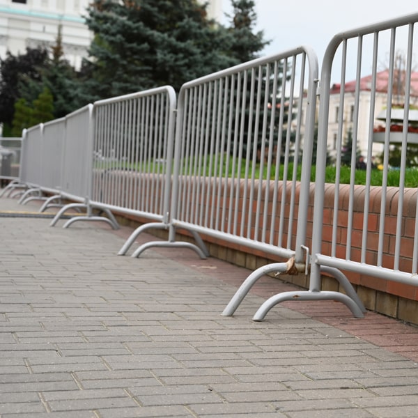 recommendations for the number and type of barricades needed based on the specific requirements of the event or project